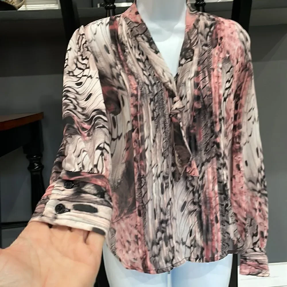 JLo Pink Leopard Print Chiffon Tie Neck Pin tucked Long Sleeve Blouse - Picture 8 of 13